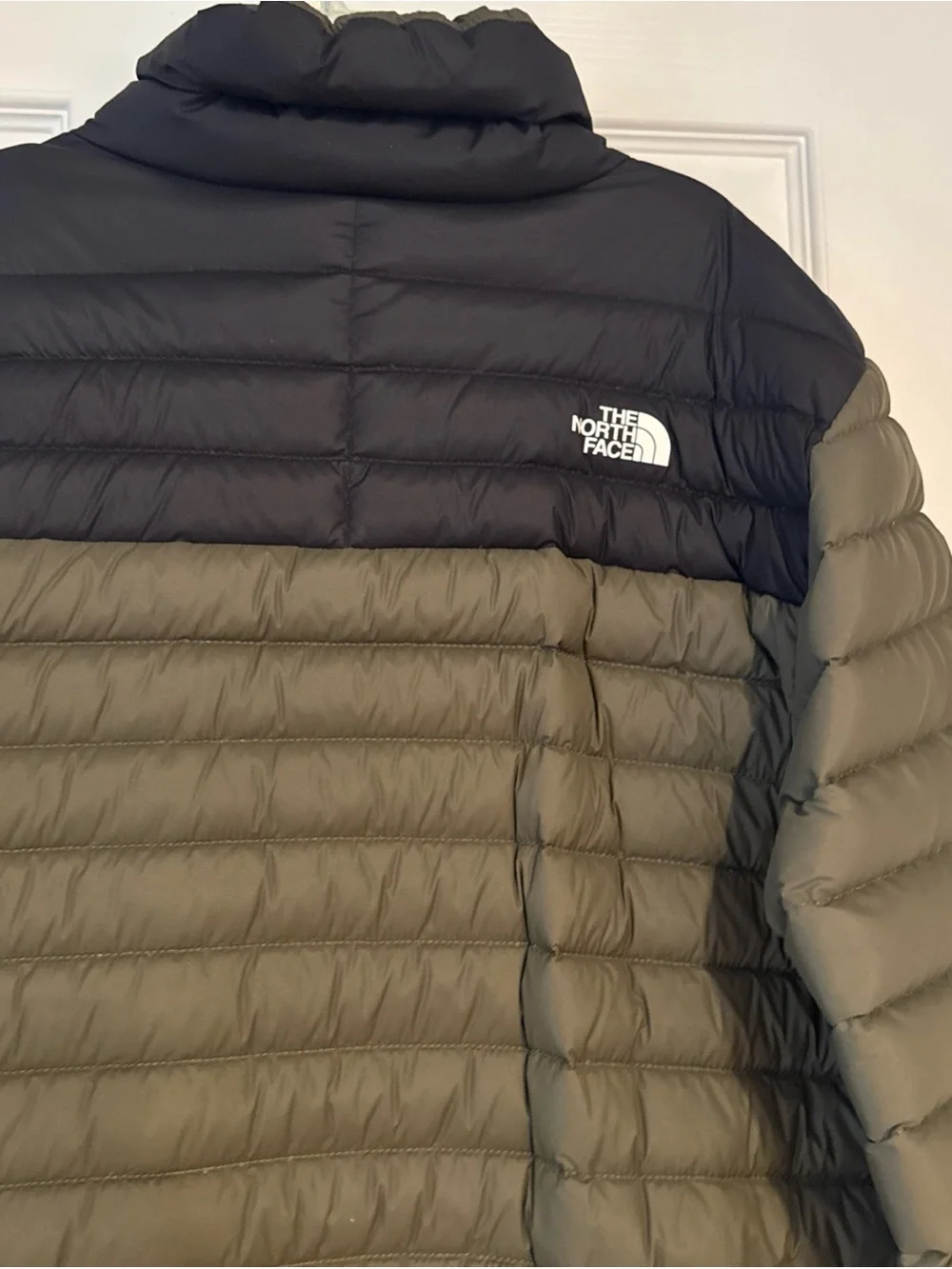 The North Face 700 Men's Olive & Black Puffer Jacket Size Large